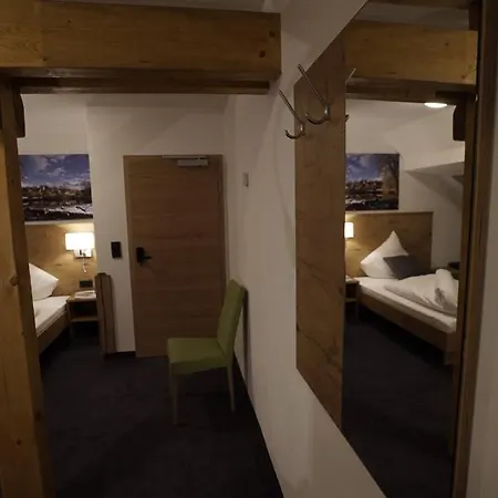 Kelterhotel Fröscher